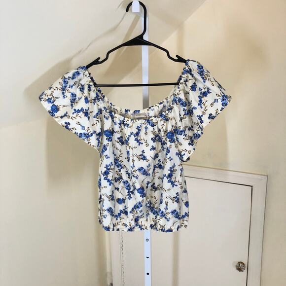 A New Day NWT Women's Cream Blue Floral Flutter Sleeve Blouse Size L - Picture 1 of 7